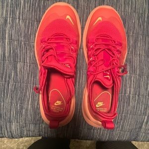 Pre loved Nike air max 6.5 red/pink